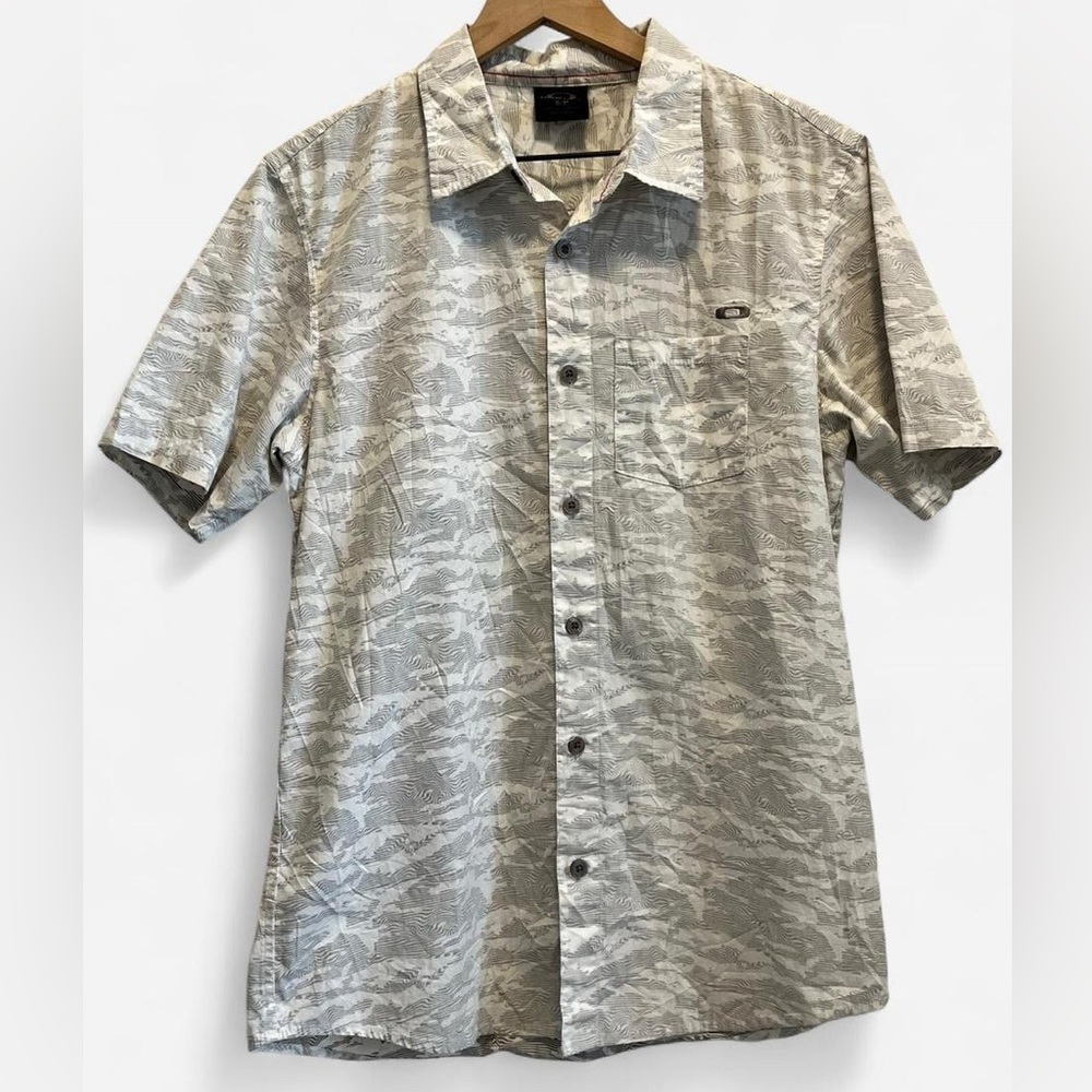 Oakley Men's Gray Topographical Camo Short Sleeve Shirt Small
